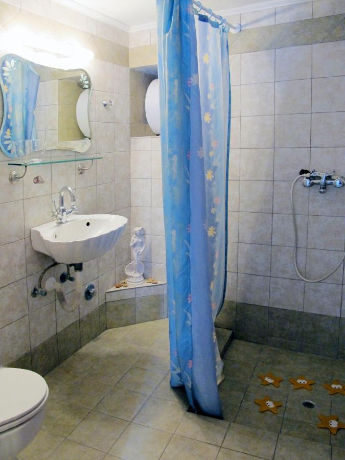 Pepi'S Rooms Triovasalos Bagian luar foto