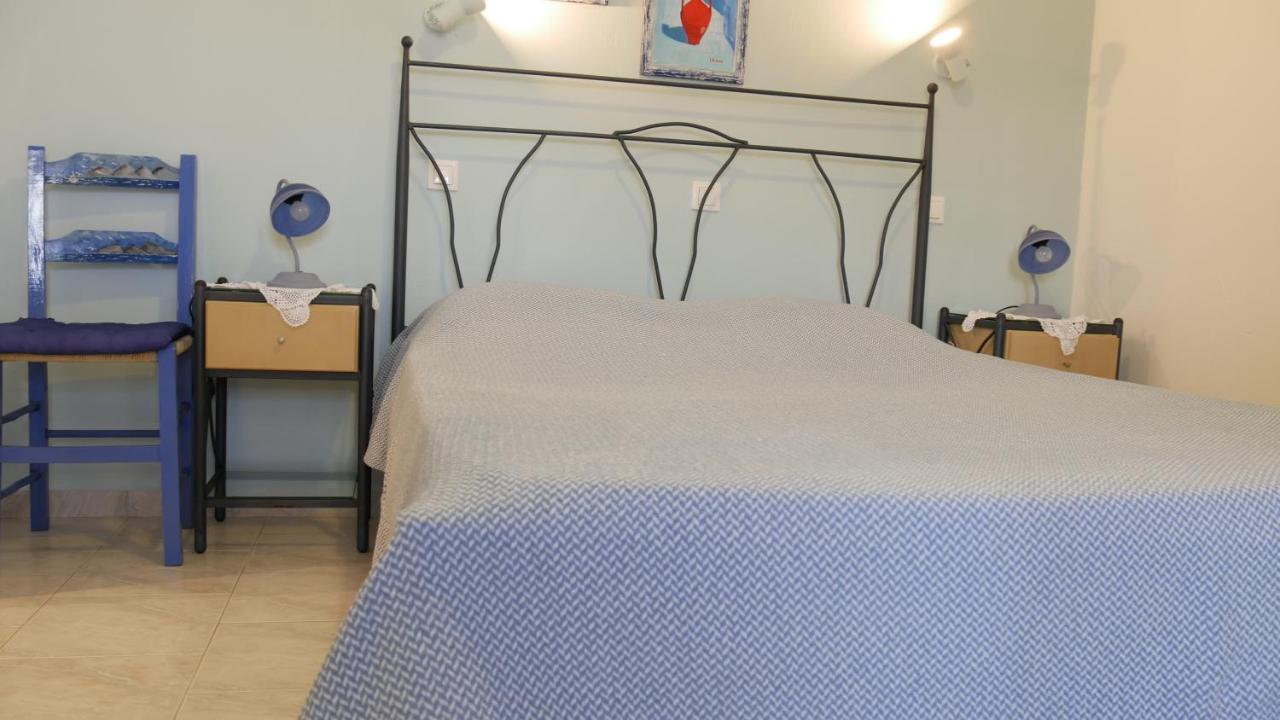 Pepi'S Rooms Triovasalos Bagian luar foto