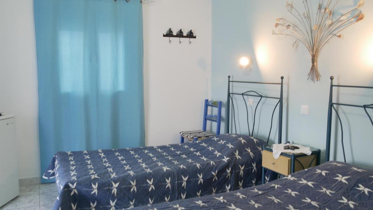 Pepi'S Rooms Triovasalos Bagian luar foto